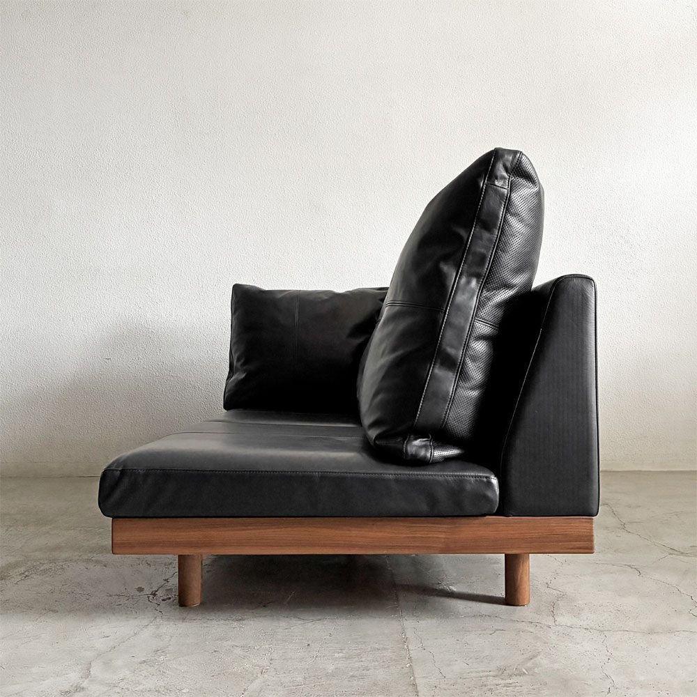 マスターウォール MASTERWAL デニッシュグランデ DANISH GRANDE SOFA 2シーターソファ ワンアーム 右片肘 W159cm ウォールナット無垢材 本革 ブラックレザー 定価￥753,500- 展示品 〓