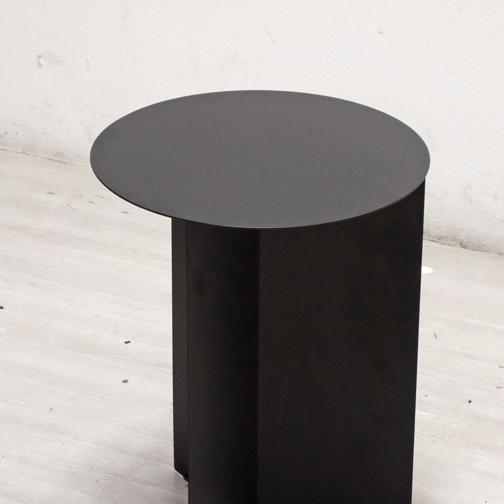 ヘイ HAY スリットテーブル ハイ SLIT TABLE HIGH Φ35cm H47cm サイドテーブル スチール ブラック 粉体塗装 ミニマル モダン デンマーク 北欧 ●