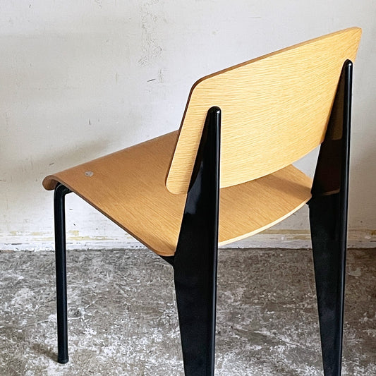ヴィトラ vitra スタンダードチェア Standard Chair ナチュラルオーク × ディープブラック ジャン・プルーヴェ Jean Prouve フランス 名作椅子 定価￥138,600- ■