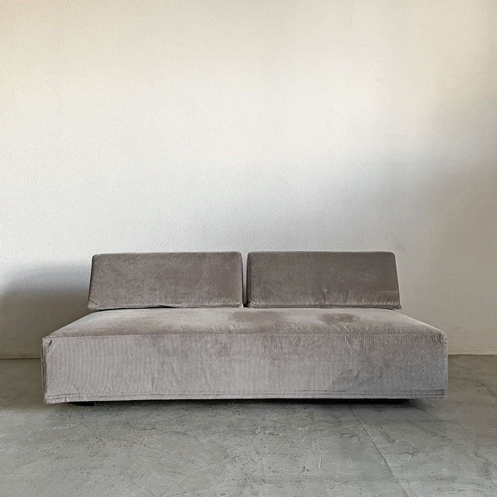 アイラーセン eilersen プレイグラウンド PLAYGROUND 2シーターソファ W180cm バックフォームクッション 2ピース ファブリック グレー系 Jens Juul Eilersen デンマーク 参考価格￥484,000- 〓