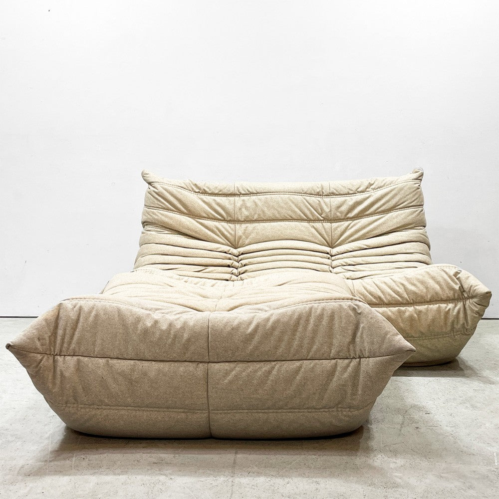 リーンロゼ ligne roset トーゴ TOGO 2シーター ソファ ＆ パフ 2点セット 50周年記念モデル DENDEN カタツムリ ファブリック ベージュ系カラー ●