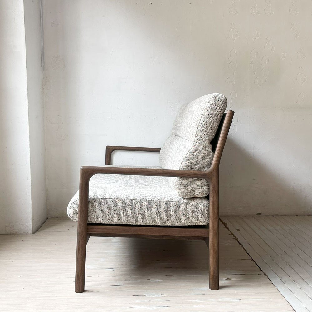 シラカワ家具 Shirakawa シフォン CHIFFON 2pソファ SL-2902 国産家具 北欧スタイル ナラ材 ハートブラウン コロラート生地 定価￥254,100- ★