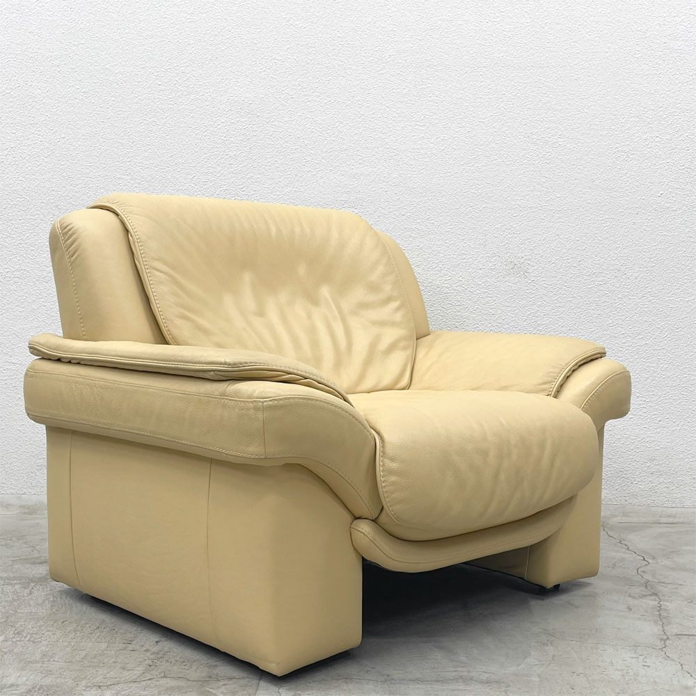 ヒモラ Himolla パシフィック PACIFIC 1シーターソファ レザー 本革 キャスター付き アイボリー系 ドイツ製 〓