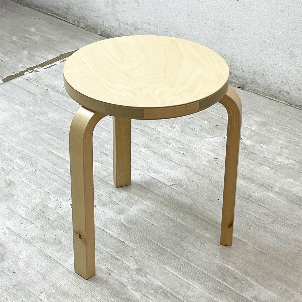 アルテック Artek スツール60 Stool60 ヴィッリ villi 90周年記念 フォルマファンタズマ バーチ材 ナチュラルラッカー 3本脚 アルヴァ・アアルト フィンランド 北欧家具 ●
