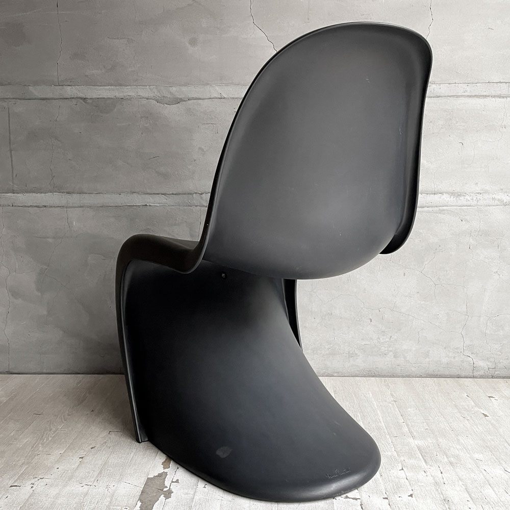 ヴィトラ vitra パントンチェア ダイニングチェア スタッキングチェア ディープブラック ヴェルナー・パントン Panton ミッドセンチュリー スペースエイジ ♪