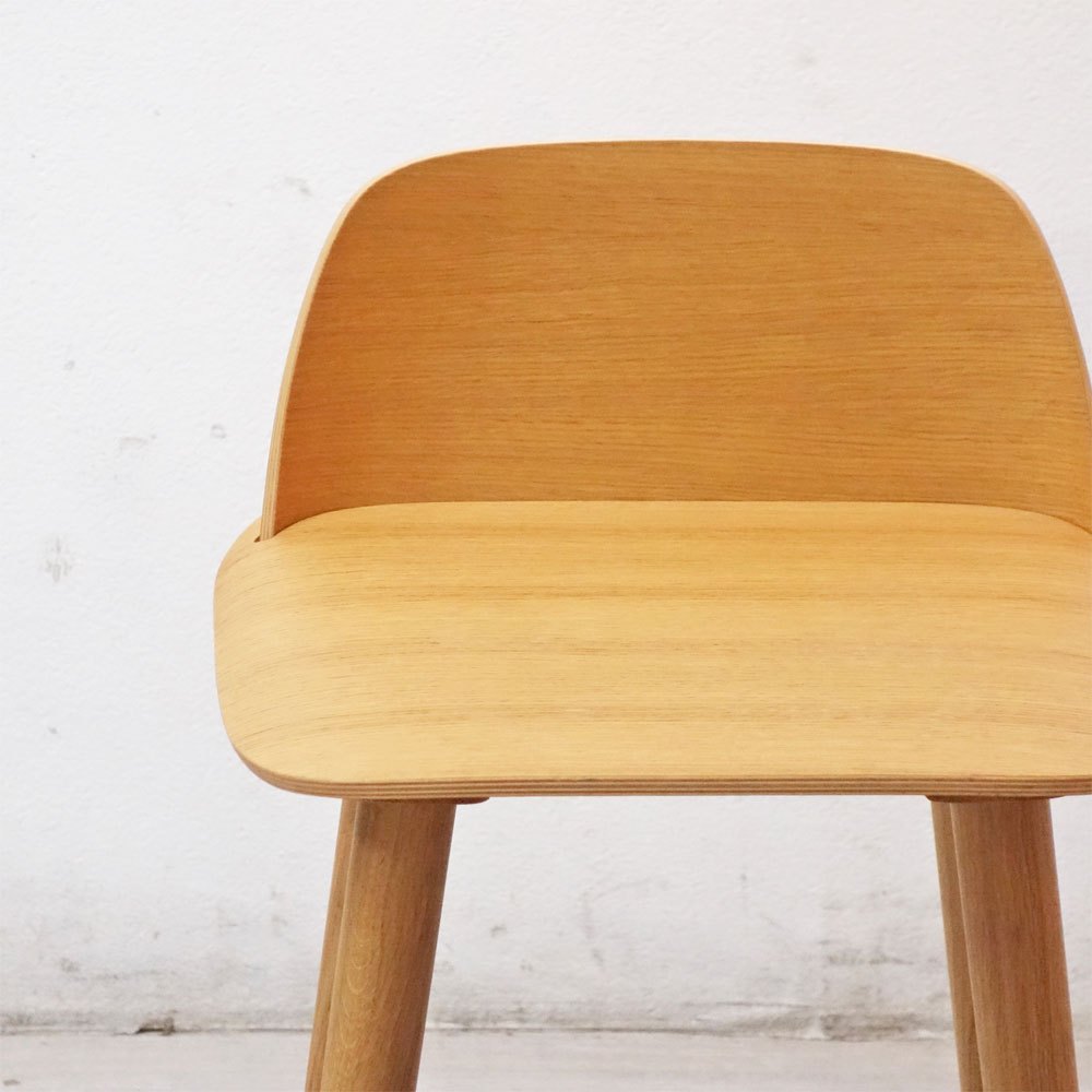 ムート Muuto ナード Nerd オーク材 バースツール ハイスツール David Geckeler デザイン 北欧家具 ●