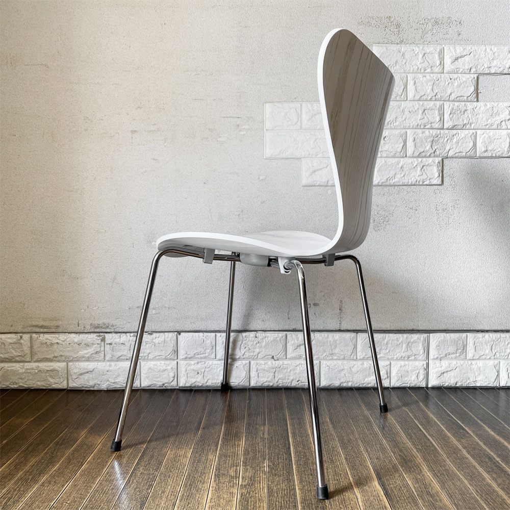 フリッツハンセン Fritz Hansen 3107 セブンチェア カラードアッシュ ホワイト アルネ・ヤコブセン Arne Jacobsen デンマーク 北欧家具 定価￥78,980- ◎