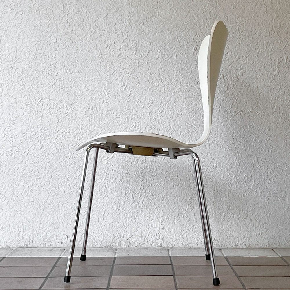 フリッツハンセン Fritz Hansen 3107 セブンチェア ラッカー ホワイト スタッキング アルネ・ヤコブセン デンマーク 北欧家具 B ◇