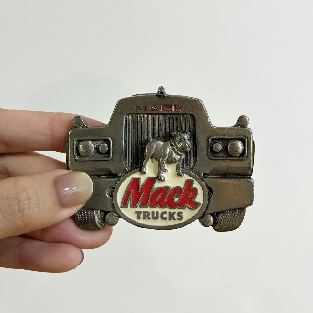 マックトラックス Mack Trucks ブルドッグ ベルトバックル グレートアメリカンバックル Great American Buckle Co. トラックフェイス 1970～1980年代 米国 USビンテージ ●