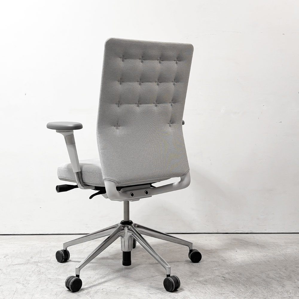 ヴィトラ vitra IDトリム ID Trim オフィスチェア デスクチェア ファブリックシート ライトグレー系 ハイバック 2Dアームレスト アントニオ・チッテリオ 参考定価￥209,000- ●