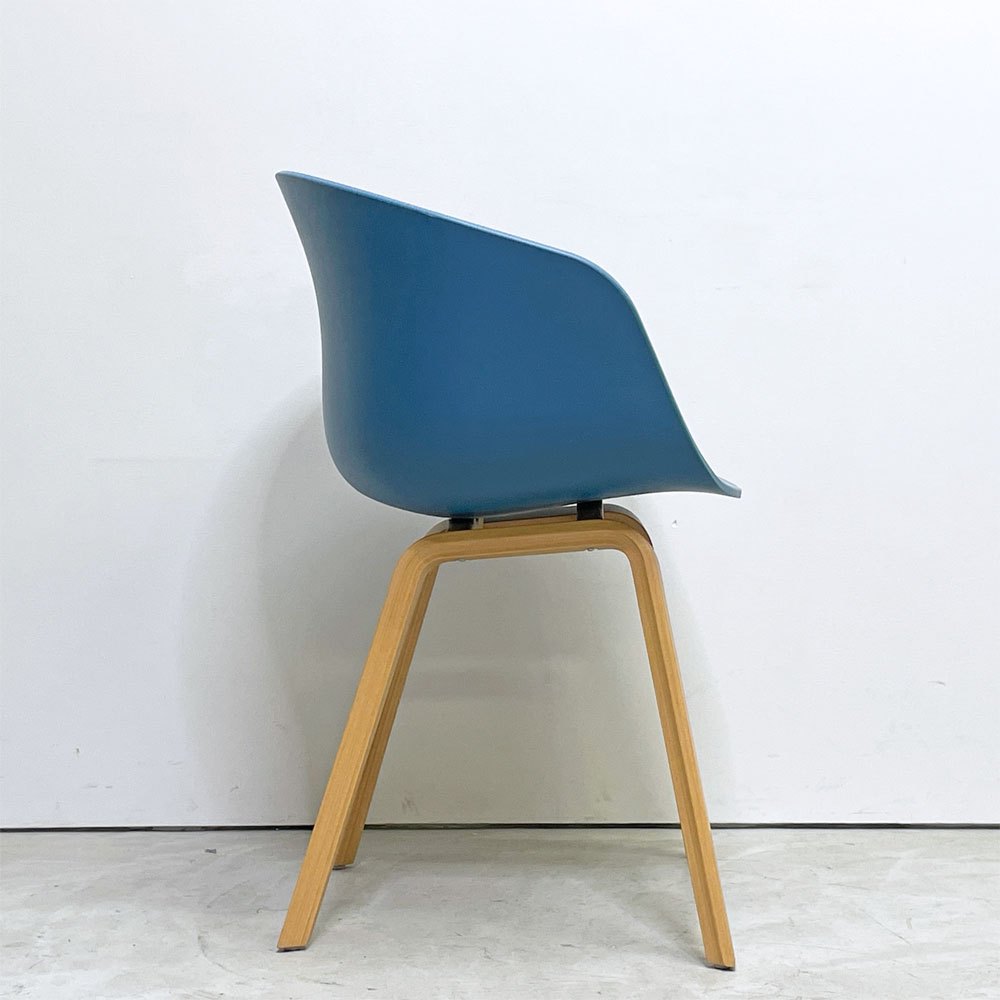 ヘイ HAY アバウト ア チェア ABOUT A CHAIR AAC22 アームチェア ダイニングチェア アズールブルー 木製脚 ヒー・ウェリング 北欧モダン デンマーク ●
