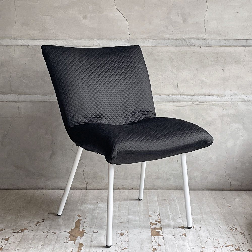リーンロゼ ligneroset ロゼカラン ROSET Calin steel leg ダイニングチェア  ブラック×ホワイト キルティング スチールレッグ パスカル ムールグ フランス C ♪
