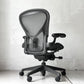 ハーマンミラー Herman Miller アーロンチェア デスクチェア リマスタード ライト Bサイズ グラファイトベース ビル・スタンフ ＆ ドン・チャドウィック ポスチャーフィット ★