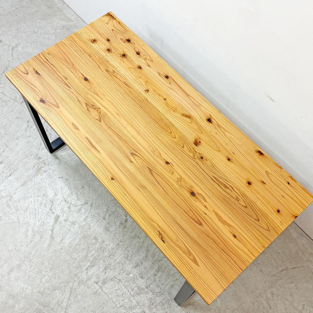 かなでもの KANADEMONO ザ・テーブル THE TABLE デスク ダイニングテーブル W140cm 杉無垢材天板 ウレタン塗装 スクエアレッグ 参考定価 ￥59,800- ●