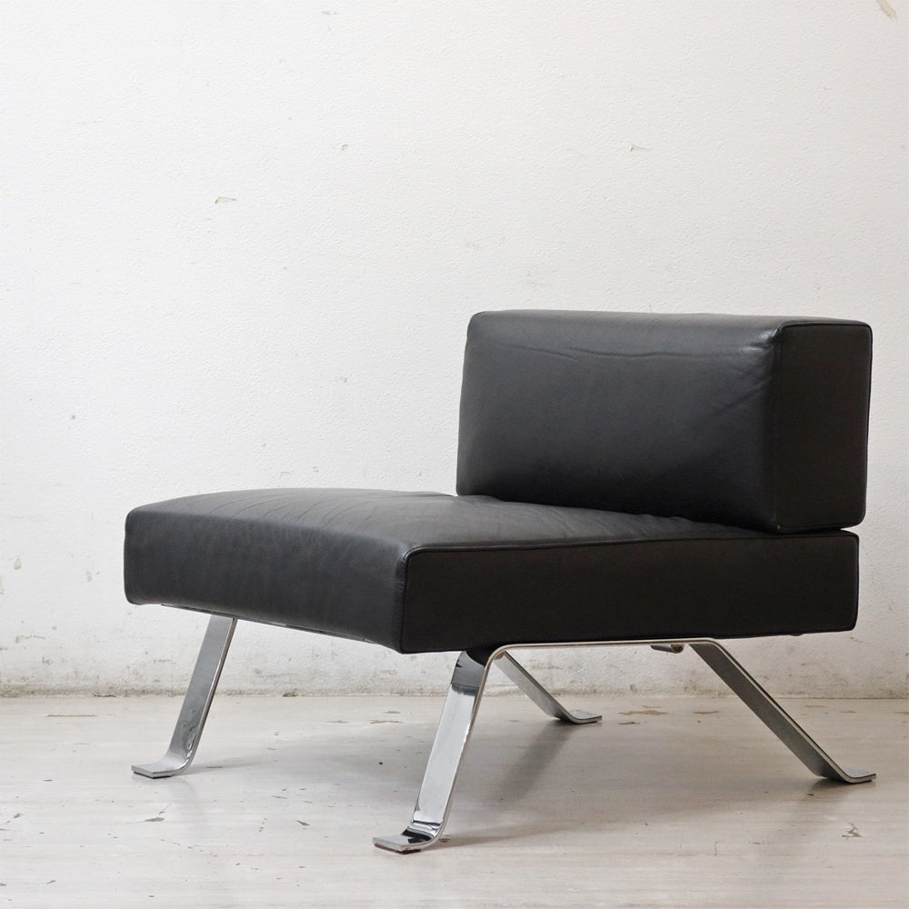 カッシーナ Cassina オンブラ OMBRA 512 ラウンジチェア レザー ブラック シャルロット・ペリアン Charlotte Perriand ●