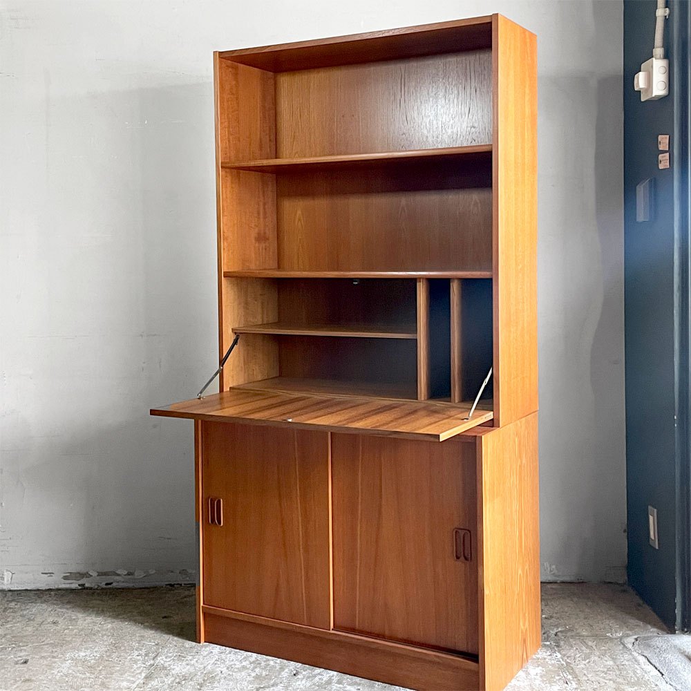 北欧ビンテージ Scandinavian Vintage チーク材 ライティングビューロー キャビネット ドロップダウンドア スライドドア 本棚 W87cm ■