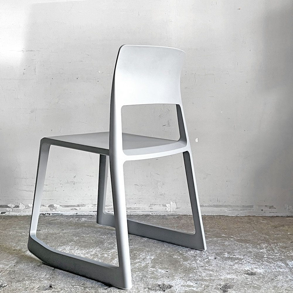 ヴィトラ Vitra ティプトン Tipton チェア スタッキングチェア チルト機能 ロッキングチェア バサルト A ■