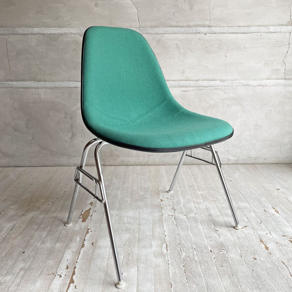 ハーマンミラー Herman Miller モダンファニチャーセールス ビンテージ サイドシェルチェア FRP アプホルスター ファブリック張り替え済み スタッキングベース イームズ ♪