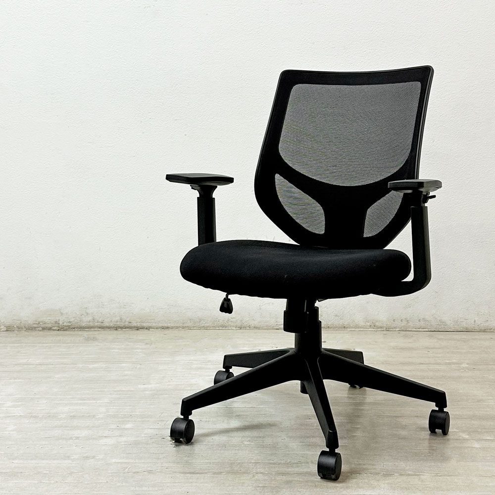 無印良品 MUJI ワーキングアームチェア 背メッシュ デスクチェア オフィスチェア 学習椅子 キャスター ブラック ●