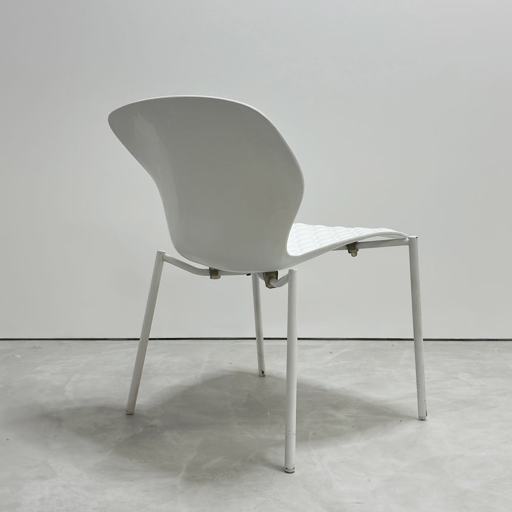 デパドヴァ De Padova ラベンハム LAVENHAM スタッキングチェア ホワイト パトリシア・ウルキオラ A ●