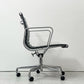 ハーマンミラー Herman Miller アルミナムグループ マネジメントチェア 本革 ブラック 回転式昇降 5本脚 キャスター付 C&R イームズ ●