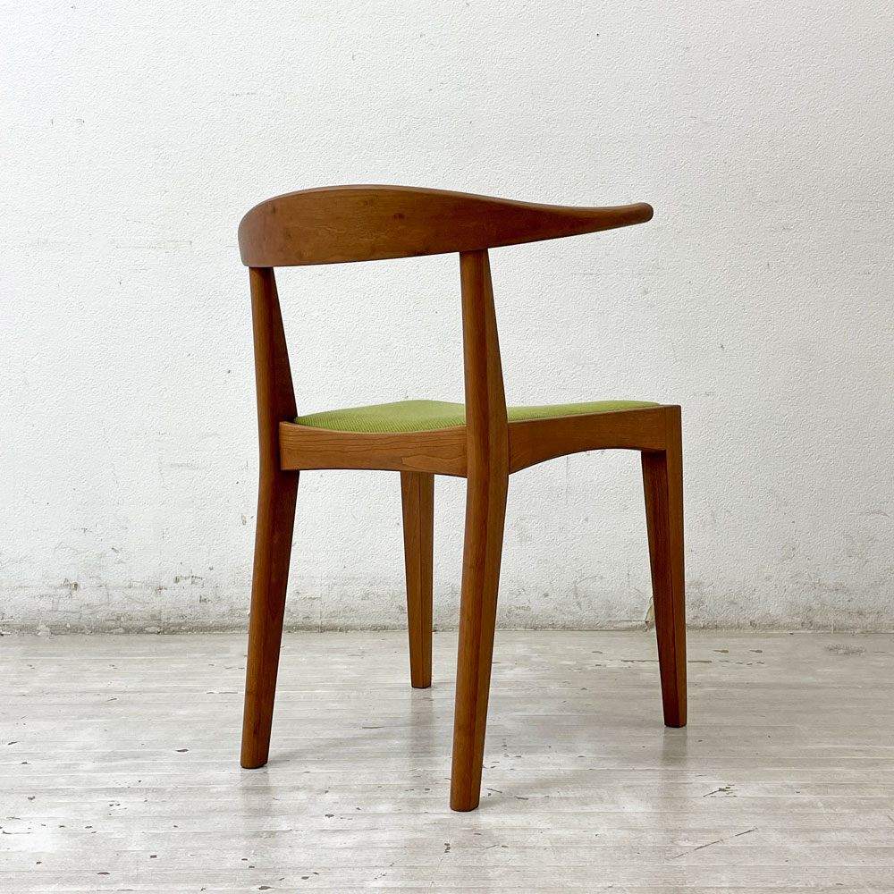 ウッドユーライクカンパニー WOOD YOU LIKE COMPANY アイチェア AI CHAIR アームチェア チェリー無垢材 ファブリック張替え済み ライトグリーン B ●