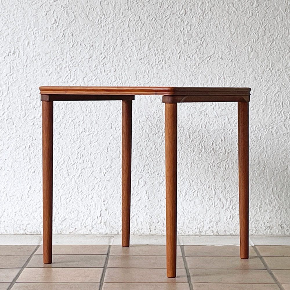 北欧ビンテージ Scandinavia Vintage サイドテーブル チーク材 スクエア W40cm ネストテーブル 1台のみ 北欧家具 ◇