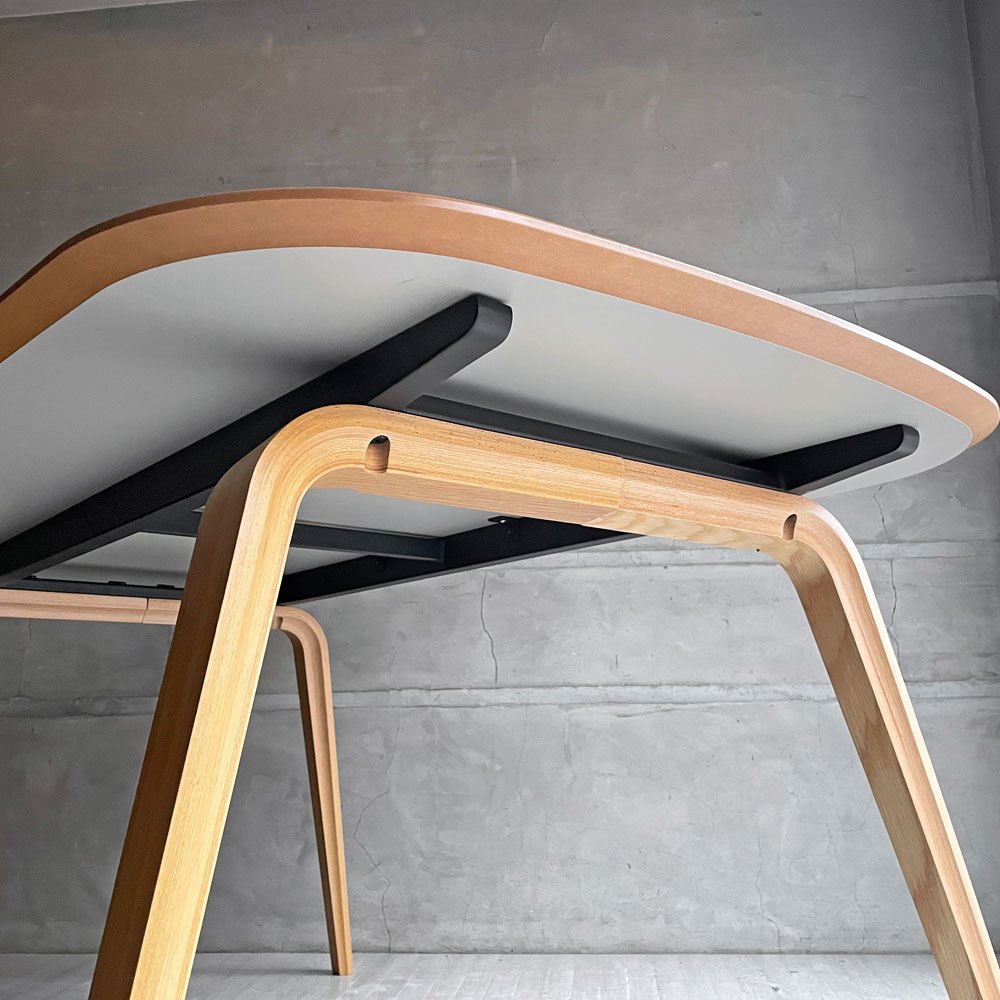 ボーコンセプト BoConcept ハウゲ HAUGE ダイニングテーブル オーク材 W160cm ナチュラルテイスト モダンスタイル 定価¥237,900- ♪