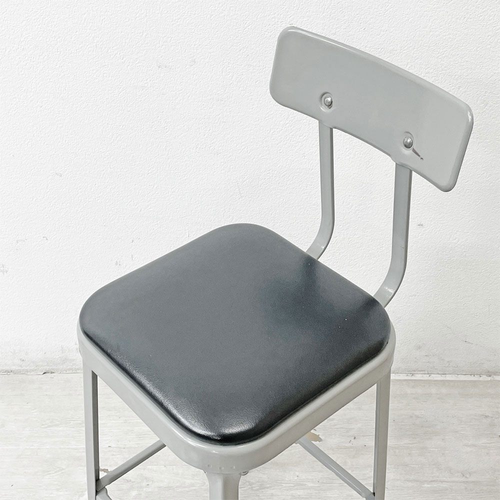 リオン LYON ファクトリー チェア FACTORY CHAIR カウンターチェア グレー バックレスト クッション PVCレザー 座面高69cm パシフィックファニチャーサービス P.F.S取り扱い B ●
