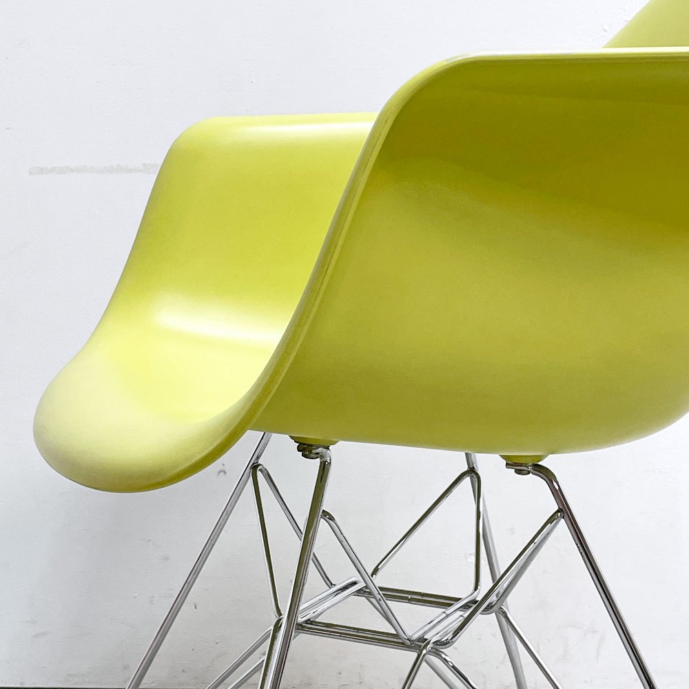ヴィトラ vitra アームシェルチェア エッフェルベース ポリプロピレン製 ライムイエロー C&R イームズ ミッドセンチュリー ●