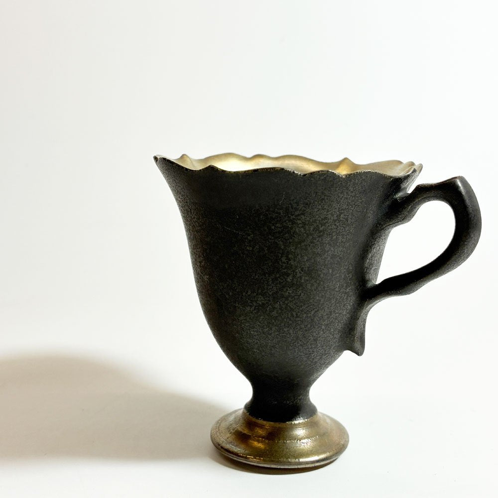 木下和美 黒釉輪花 デミタスカップ 金彩 黒釉 磁器 H7.5cm 現代作家 B ★