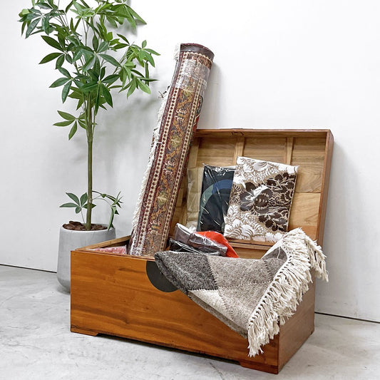 チャイニーズアンティークスタイル Chinese Antique Style 中国古玩家具 収納箪笥 長持 鋳鉄金具 ブランケットボックス 楠材 トランク ビンテージ ●