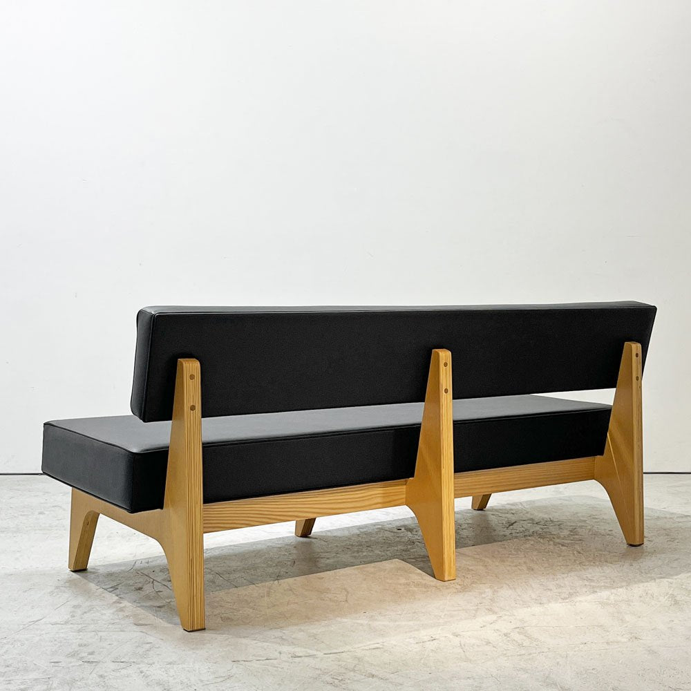 イデー IDEE ソリッドベンチ SOLID BENCH ソファ PVCレザー ブラック アッシュ材フレーム 参考価格￥199,900～ ●