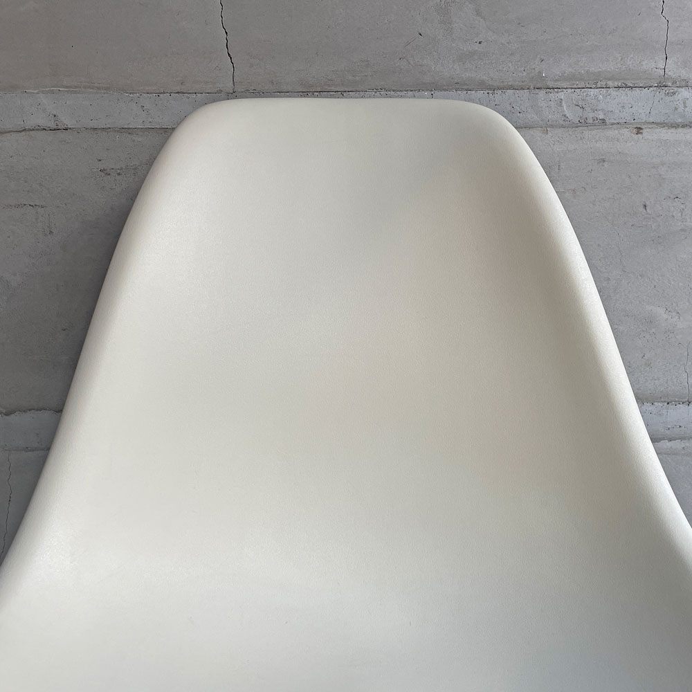 ハーマンミラー Herman Miller サイドシェルチェア ポリプロピレン製 ウェハーカラー WAFER 廃番色 エッフェルベース C&R イームズ ミッドセンチュリー ♪