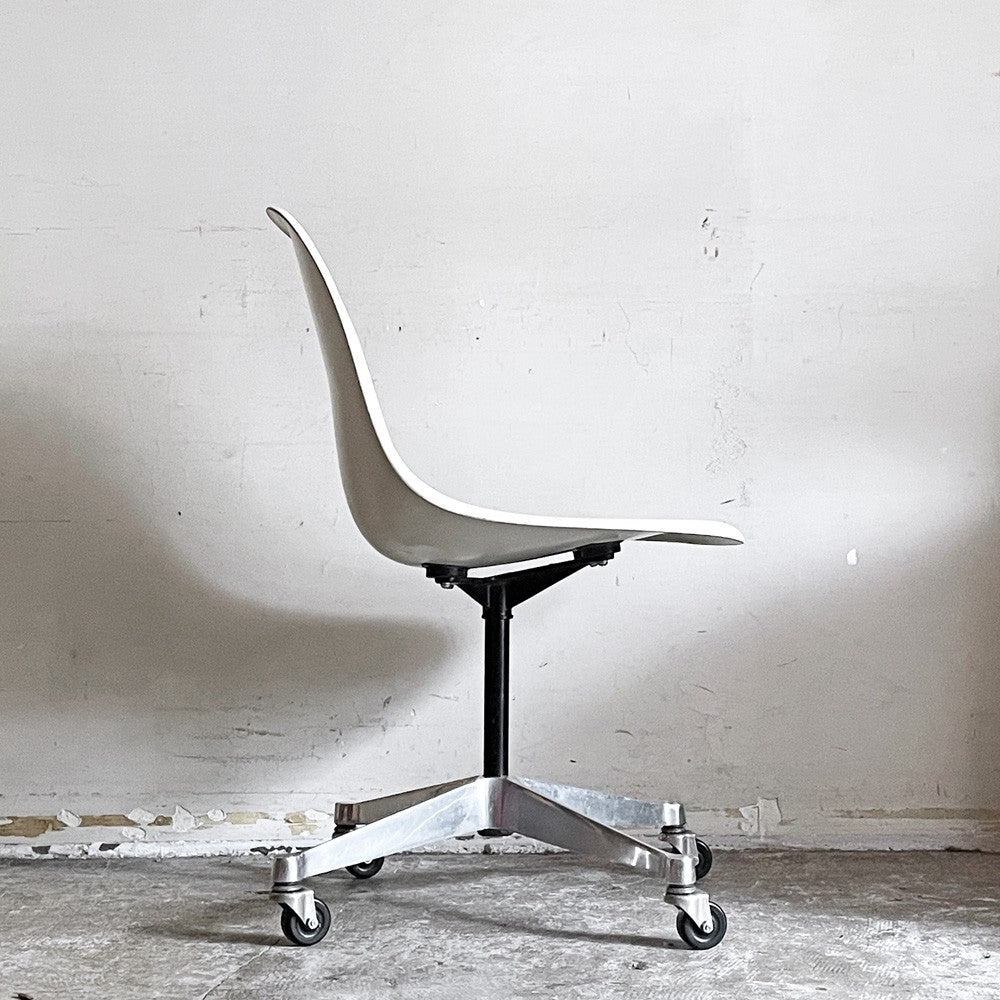 ハーマンミラー Herman Miller サイドシェルチェア セカンド 2nd FRP パーチメントカラー キャスターベース イームズ ビンテージ ■