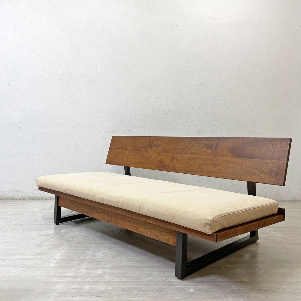 広松木工 hiromatsu フレックス FREX 168 3シーターソファ ウォールナット 無垢材 ファブリック スチール脚 カバーリング 参考定価 ￥363,000- ●