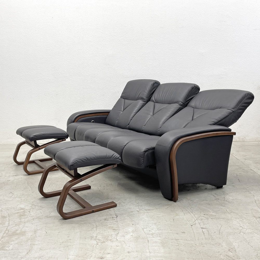 冨士ファニチア FUJI FURNITURE 3pソファ＋オットマン2台付き 本革張り リクライニング機能付き〓