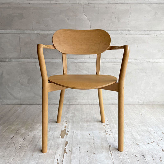 カリモクニュースタンダード KARIMOKU NEW STANDARD キャストールアームチェアプラス Castor Armchair Plus ダイニングチェア ピュアオーク PURE OAK  定価 ¥ 78,100- 美品 ♪