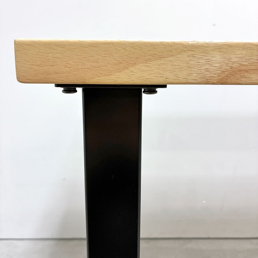 かなでもの KANADEMONO ザ・テーブル THE TABLE デスク ブラック 120x60cm スクエアバー脚 ブラック  ナチュラル 配線孔付き ●