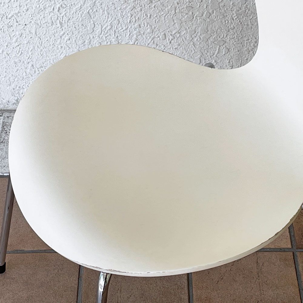 フリッツハンセン Fritz Hansen 3107 セブンチェア ラッカー ホワイト スタッキング アルネ・ヤコブセン デンマーク 北欧家具B ◇