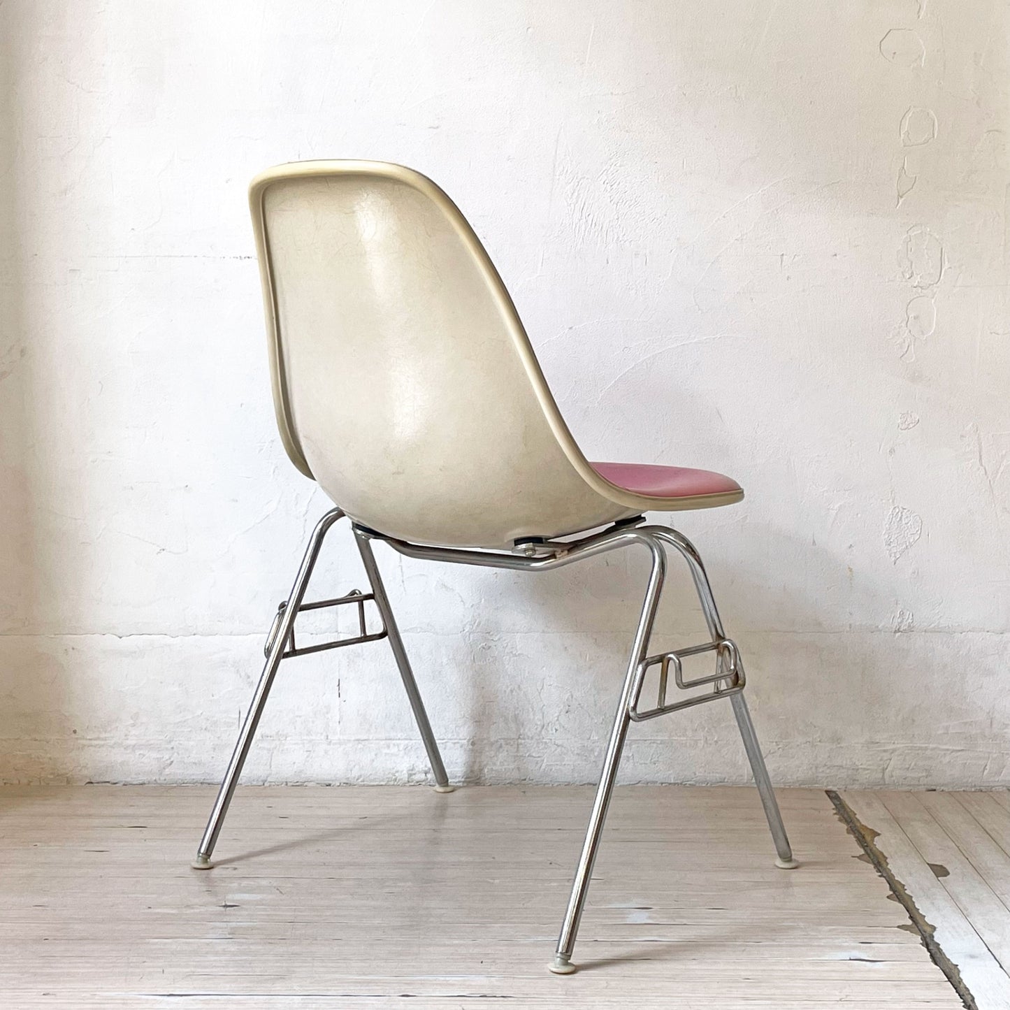 ハーマンミラー Herman Miller サイドシェルチェア サード 3rdビンテージ PVCレザー FRP製 スタッキングベース イームズ A ★