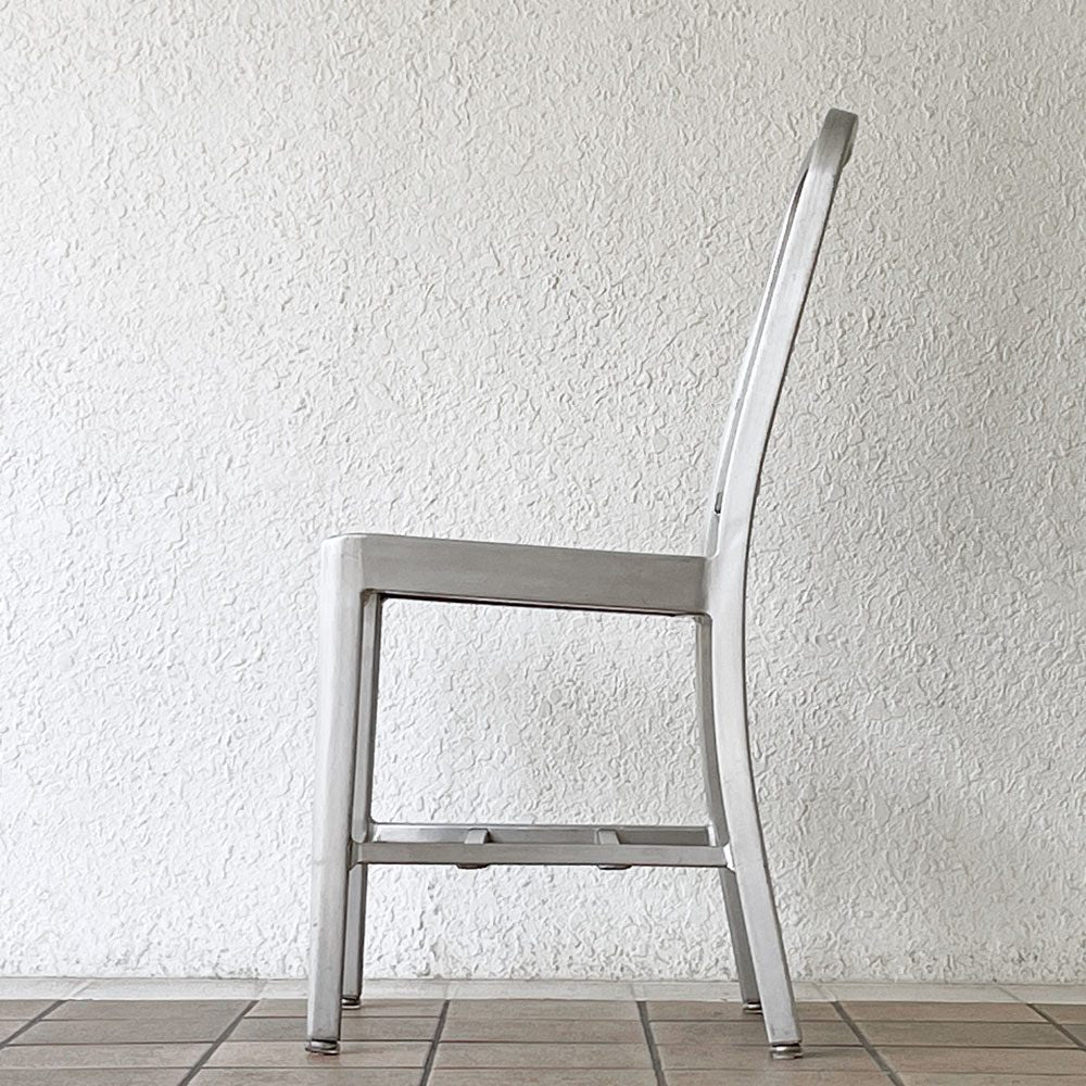 エメコ emeco ネイビー NAVY チェア No.1006 ダイニングチェア ブラッシュドアルミ インダストリアル ミッドセンチュリーデザイン 定価159,500円 ◇