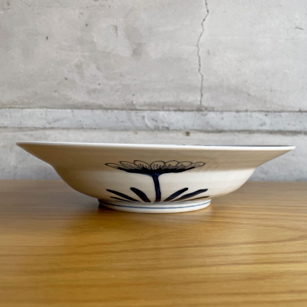 坂場圭十 色絵花柄 大鉢 直径約23.5cm 磁器 白磁 牡丹絵 現代作家 ♪