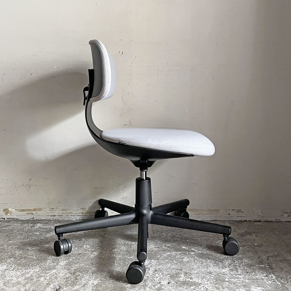 ヴィトラ vitra ルーキー Rookie デスクチェア キャスターチェア コンスタンチン・グルチッチ グレー系ファブリック 定価￥66,000- ■