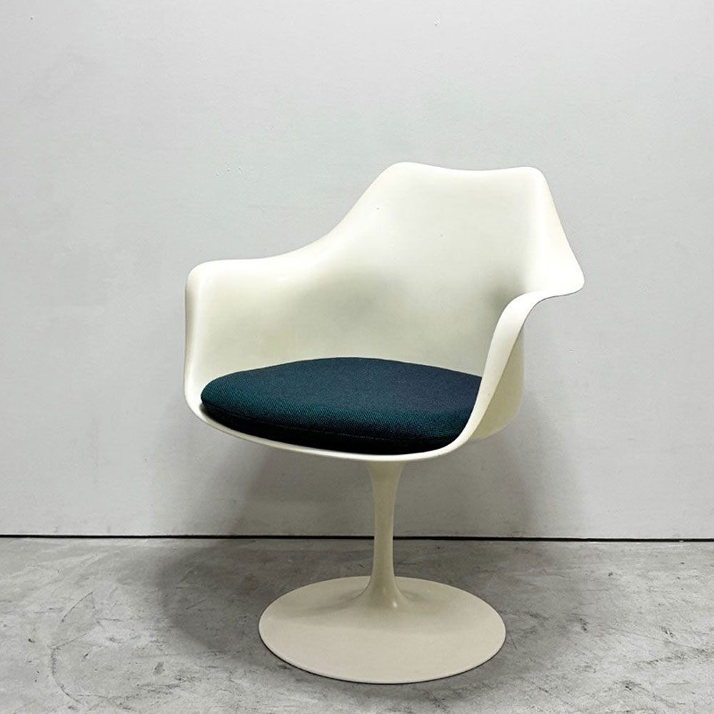ノル ノール Knoll サーリネンコレクション チューリップチェア アームチェア ダイニングチェア ビンテージ ホワイト 座面クッション交換済み エーロ・サーリネン 参考定価￥520,300- ●