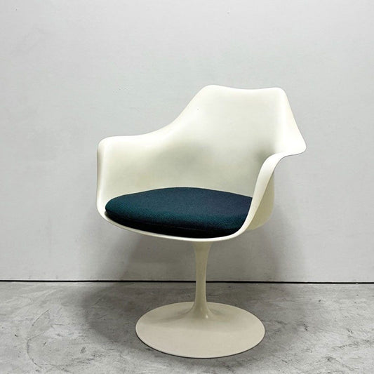 ノル ノール Knoll サーリネンコレクション チューリップチェア アームチェア ダイニングチェア ビンテージ ホワイト 座面クッション交換済み エーロ・サーリネン 参考定価￥520,300- ●