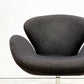 スワンチェア SWAN CHAIR ラウンジチェア アルネ・ヤコブセン Arne Jacobsen ブラック系 ファブリック スウィベル式 リプロダクト デンマークデザイン ●