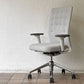 ヴィトラ vitra IDトリム ID Trim オフィスチェア デスクチェア ファブリックシート ライトグレー系 ハイバック 2Dアームレスト アントニオ・チッテリオ 参考定価￥209,000- ◇