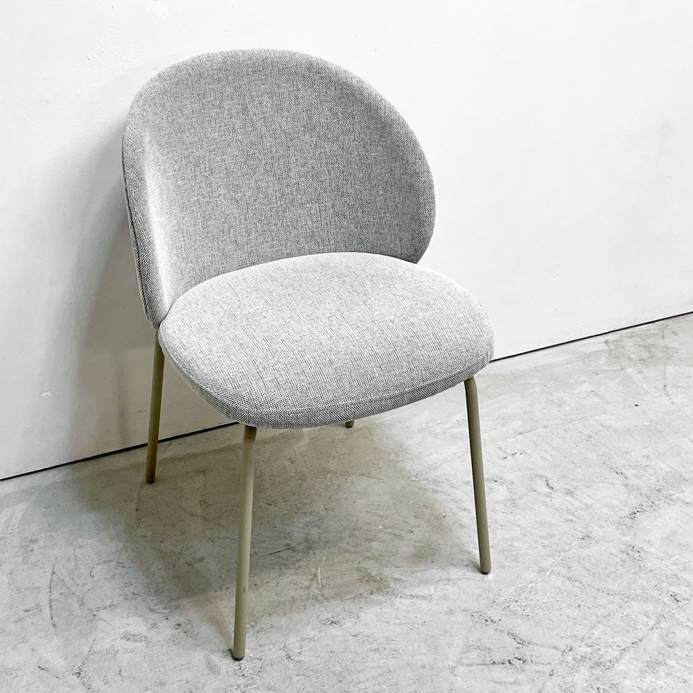 ボーコンセプト BoConcept プリンストン Princeton ダイニングチェア ライトグレー ファブリック メタル脚 マットアッシュグレーラッカー仕上げ A ●