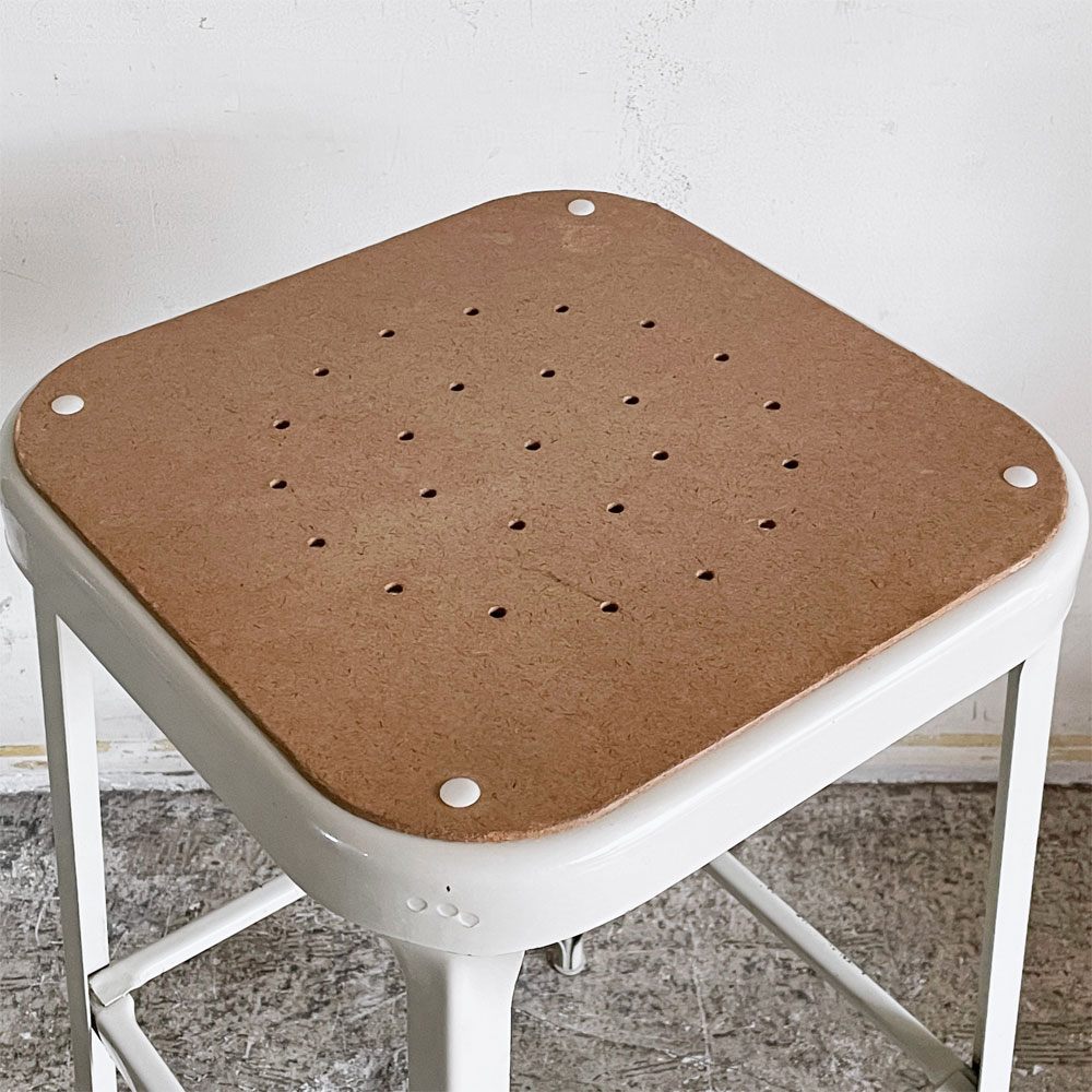 リオン LYON ファクトリー スツール FACTORY STOOL Lサイズ プレスウッドシート パシフィックファニチャーサービス P.F.S取扱 B ■